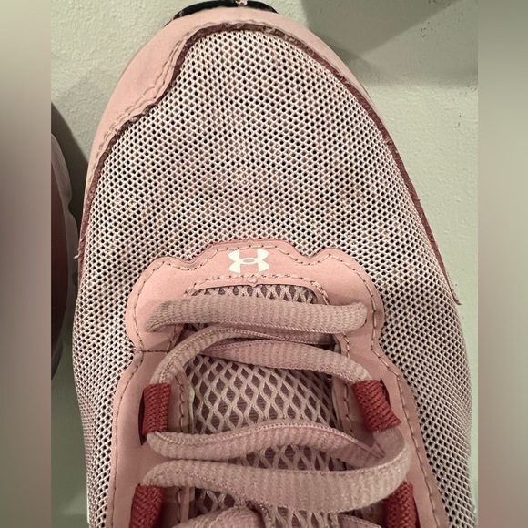 UNDER ARMOUR women pink sneakers/size 7.5 - Picture 6 of 10